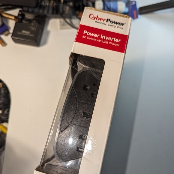 CYBERPOWER CPS400AI 400ai 400w power inverter usb - Picture 2 of 4